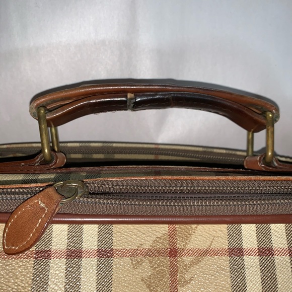 vintage BURBERRY small Nova Check weekender - Picture 13 of 14